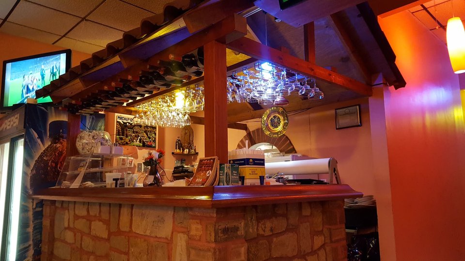 Front view of La Cabaña Peruana on Liberty Avenue.